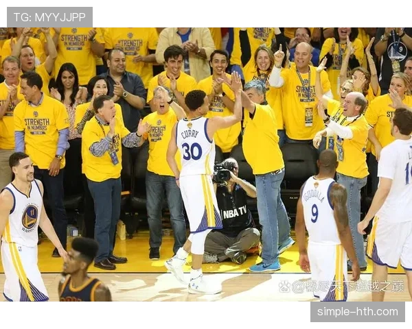 麦肯尼身体对抗能力显著提升，助球队赛季表现亮眼