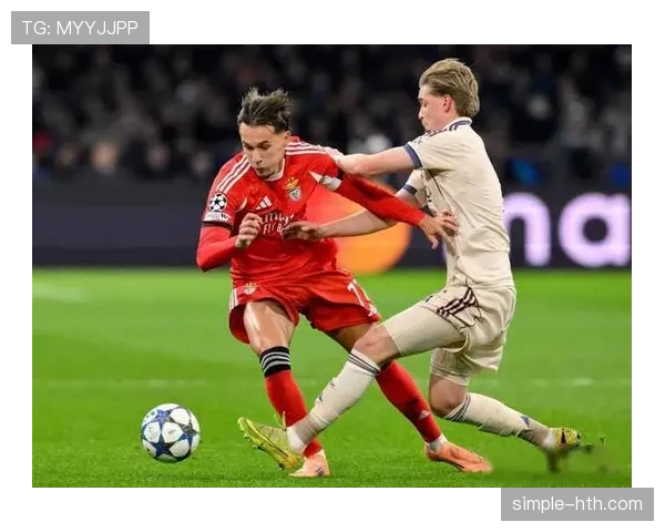 阿贾克斯高位逼抢体系持续引领足坛潮流，重塑现代足球战术格局