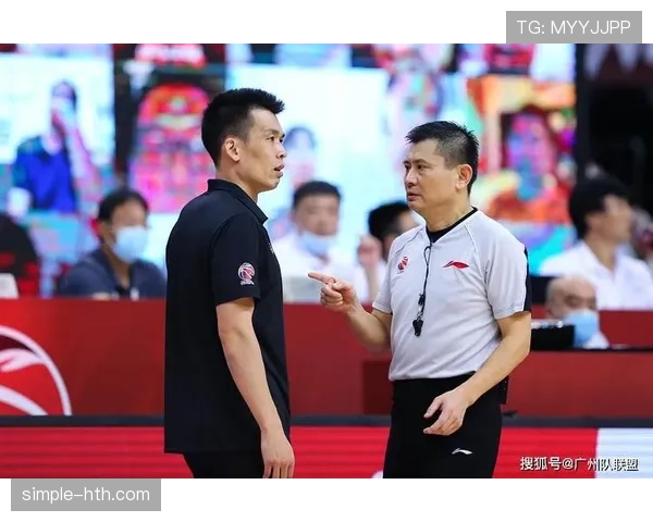 踩踏犯规为何常被漏判？裁判如何界定故意与无意动作